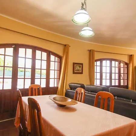 Isabel - Com Piscina Aquecivel E Bbq Em Villa