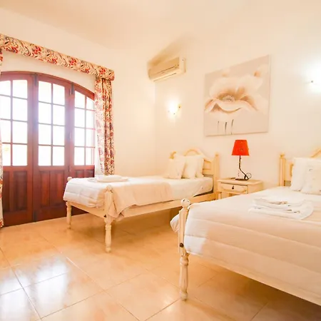 Villa Isabel - Com Piscina Aquecivel E Bbq Em