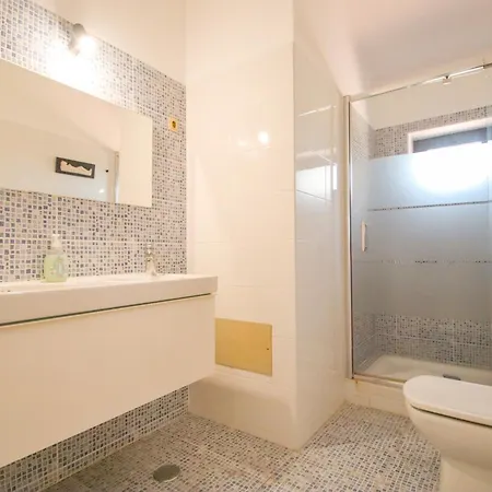 Isabel - Com Piscina Aquecivel E Bbq Em Villa Carvoeiro (Lagoa)